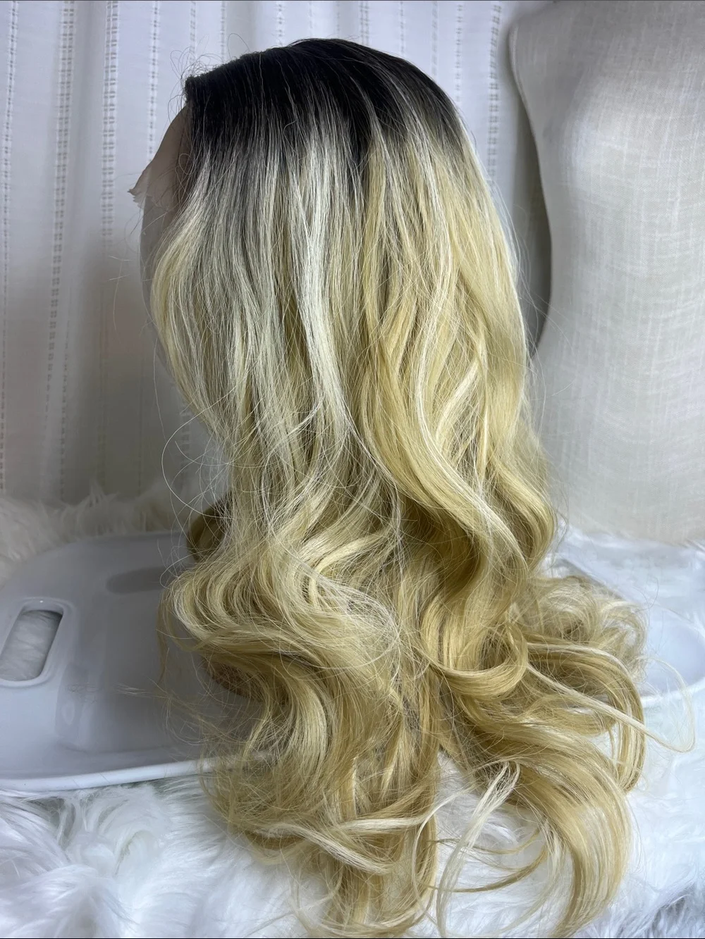DWY Lace front NWT Ombre Blonde Wavy wig with Subtle Ash Highlights